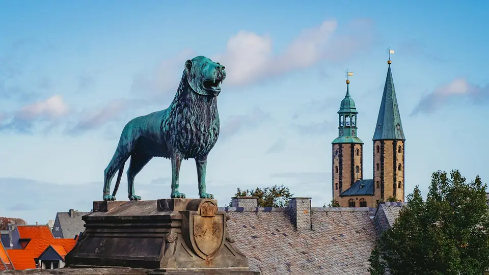 Braunschweig Braunschweig — Hansestadt mit Burgplatz und Braunschweiger Löwen als Wahrzeichen Heinrichs des Löwen
